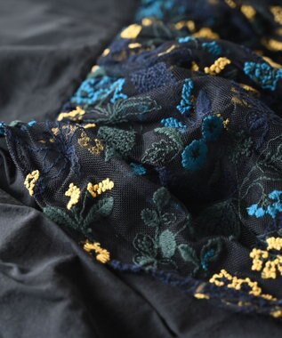 muuc 〈遠州織物の工場で織られた上質なコットン生地〉〈オーガニックコットン〉〈チュール素材に刺繍〉筆記帳刺繍ワンピースドレス ブラック