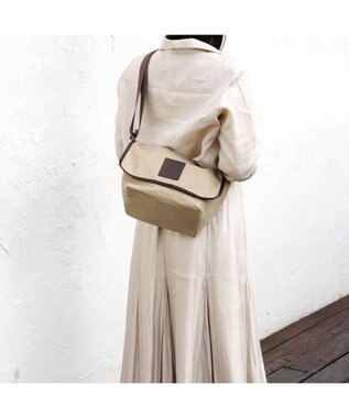 Regalo Felice 【超軽量 / ペットボトルも入る】かぶせ付きショルダー / REGALO BE(ベージュ)