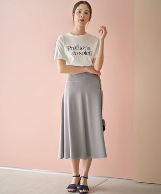 組曲 L ブルーデイジーロゴプリント Tシャツ オフ×ネイビー系