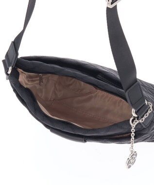 CLATHAS カペラ ショルダーバッグ（大） ブラック