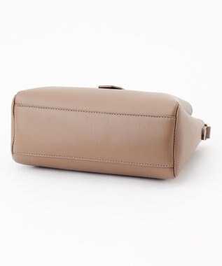 ANY マジカルかぶせライトショルダー モカ