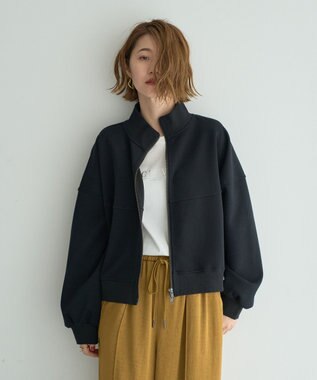 YECCA VECCA ラウンドヘム長袖ロゴTee Off White