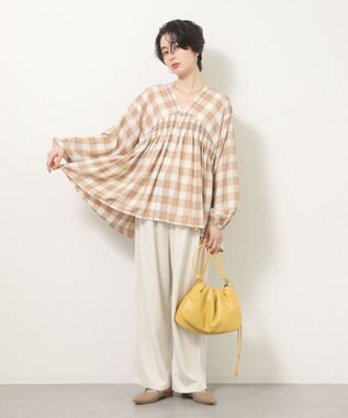 Green Parks 【しゃれシャツ】イージーケアＶネックチェックブラウス Beige