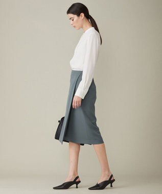 ICB 【WEB限定カラーあり・速乾・洗える】BackSatinAmunzen バンドカラーブラウス ホワイト系