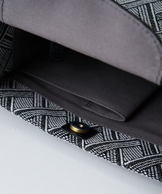 MIYABIYA LAQUOH クロス柄ジャガードショルダーバッグ ブラック