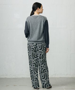 自由区 L 【カタログ掲載】ファインウールカシミヤクルーネック ニット グレー系