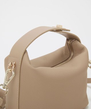 TOPKAPI 【TREASURE TOPKAPI】シュリンクレザー ハンドルオープン ミニ ショルダーバッグ グレージュ