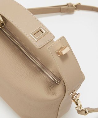 TOPKAPI 【TREASURE TOPKAPI】シュリンクレザー ハンドルオープン ミニ ショルダーバッグ グレージュ