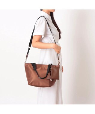 UNBILLION カシュカシュ cachecache / チャームセット付きナイロン2wayトートバッグ