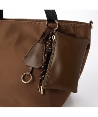 UNBILLION カシュカシュ cachecache / チャームセット付きナイロン2wayトートバッグ ブラウン