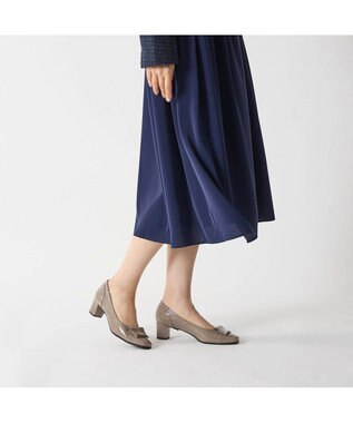 Riz raffinee <Riz raffinee>【レイン対応】スクエアトゥレインパンプス ダークベージュエナメル