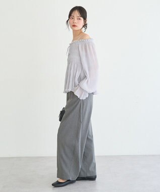 earth music&ecology 【2WAY】シャーリングフリルオフショルブラウス Light Gray