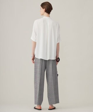 ICB L 【新色追加・接触冷感・UVケア・速乾・洗える】BackSatinAmunzen 5分袖バンドカラーブラウス オフホワイト系