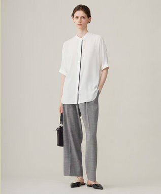 ICB 【新色追加・接触冷感・UVケア・速乾・洗える】BackSatinAmunzen 5分袖バンドカラーブラウス オフホワイト系