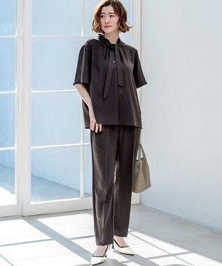 23区 L 【Oggi7月号掲載/吸水速乾/接触冷感/UVカット】ストレッチジョーゼット テーパード パンツ ダークブラウン系