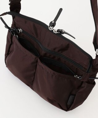 Y'SACCS トリプルポケットベーシックショルダー ワイン