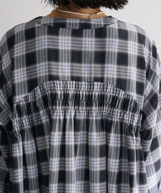 Green Parks 【しゃれシャツ】イージーケアＶネックチェックブラウス Black