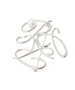 Green Parks ｅｖｅｒｙ　ｗａｌｋ．モノグラムブローチ