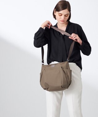 Y'SACCS 【ナイロンタフタ】トラベルショルダー