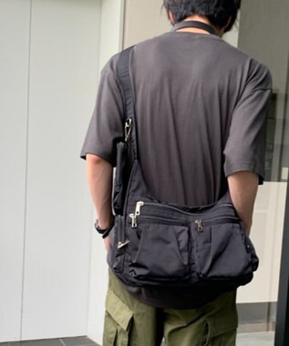 WEGO ポーチ付きナイロンショルダーバッグ ブラック