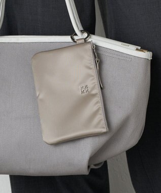 russet カラビナ付きスクエアフラットポーチ(Z-207) Gray