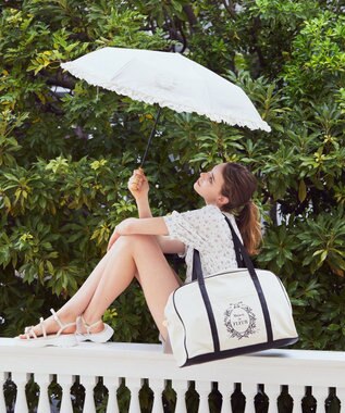 Maison de FLEUR 遮光&UV CUT フリル折りたたみ傘 Off White
