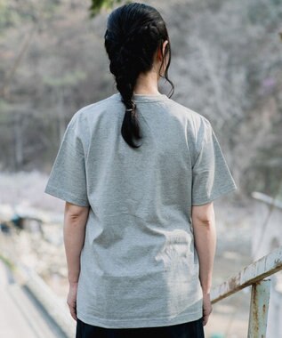 muuc 〈コットン100% 透けにくい厚みの6.2オンス〉ポピー花刺繍の Tシャツ グレー