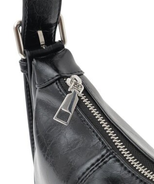 earth music&ecology ハーフムーンバッグ Black