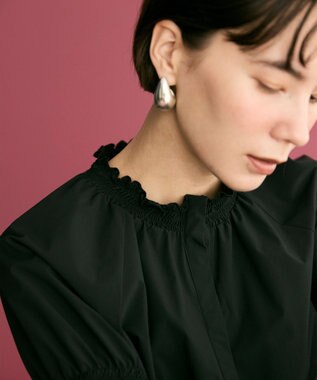 #Newans 【洗濯機可／撥水】シャーリングネック ボリュームスリーブシャツ ブラック