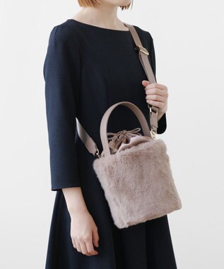 TOCCA 【ショルダー取り外し可能】MILKY TEA FURBAG ファーバッグ ベージュ系