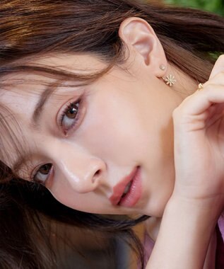 Tiaclasse 【金属アレルギー対応】フラワーキャッチピアス ゴールド