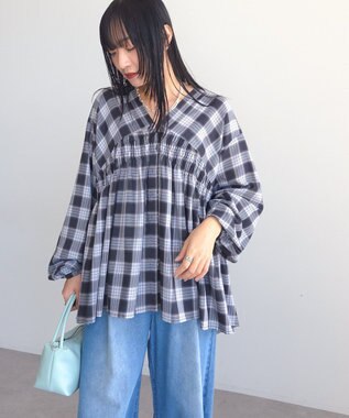 Green Parks 【しゃれシャツ】イージーケアＶネックチェックブラウス Black