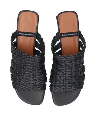 INTER-CHAUSSURES 【ANGEL ALARCON】ローヒールラフィアサンダル ブラック雑材