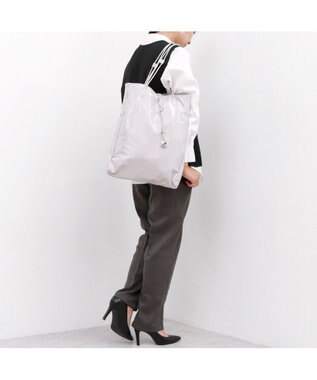 UNBILLION カシュカシュ cachecache / エナメル調結びハンドルA4サイズトート ライトグレー