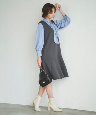 Feroux 【洗える】サテンボウタイ ブラウス スカイブルー系