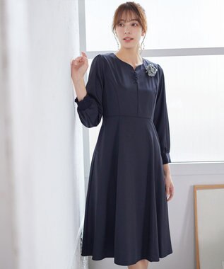 Tiaclasse 【セレモニー・XSサイズ追加・新色追加】ハートネックくるみ釦ワンピース ネイビー