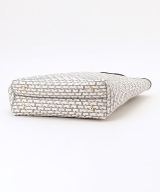 自由区 【カタログ掲載】モノグラムロゴトート バッグ ホワイト