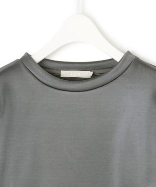 ICB L 【洗える】サテンボンディング クルーネックプルオーバー チャコール系