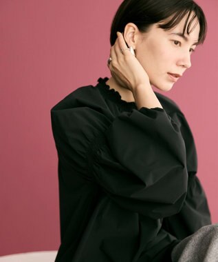 #Newans 【洗濯機可／撥水】シャーリングネック ボリュームスリーブシャツ ブラック