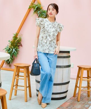 Tiaclasse 【新色追加・洗える】花柄フリルシャツブラウス グレージュ