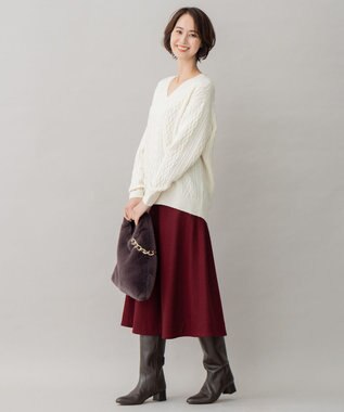 自由区 アランパターン Vネックニット ホワイト系