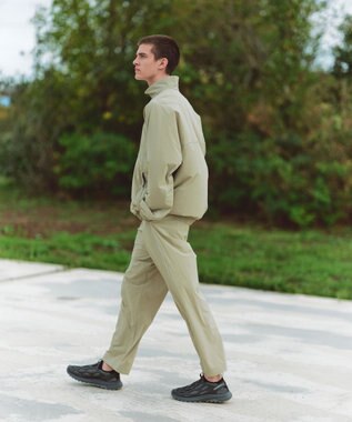 UNFILO MENS ライト ハイストレッチムーブ イージーギャザーパンツ [24年春夏商品] スモーキーグリーン