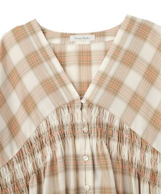 Green Parks 【しゃれシャツ】イージーケアＶネックチェックブラウス Beige