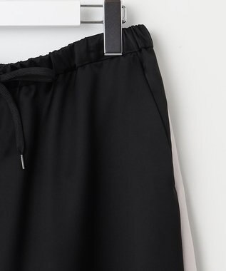 23区 S 【SLOW/一部店舗限定】ブライトサテン ライン パンツ ブラック系