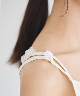 earth music&ecology フラワーモチーフキャミ Ivory