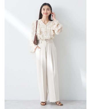 earth music&ecology 花柄ラッフルブラウス Ivory