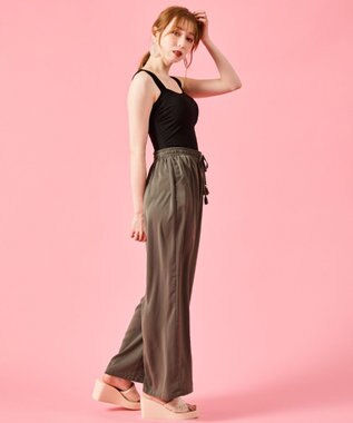 San-ai Resort（三愛水着楽園） 【SALE】【UPF50＋】　ロングパンツ　M【Coral veil（コーラルヴェール）】 カーキ