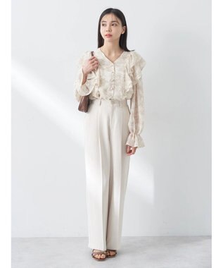 earth music&ecology 花柄ラッフルブラウス Ivory