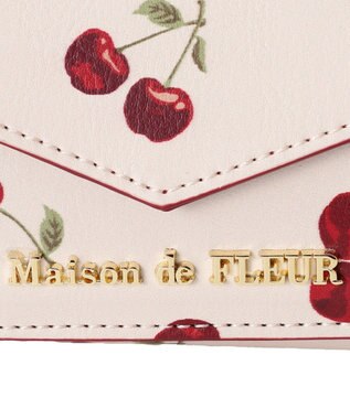Maison de FLEUR リーフ付きチェリープチウォレット Red