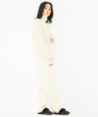 JOSEPH ABBOUD MOUNTAIN 【SPACE／UNISEX】ピュアカシミアアンダイド タートルネック ホワイト系